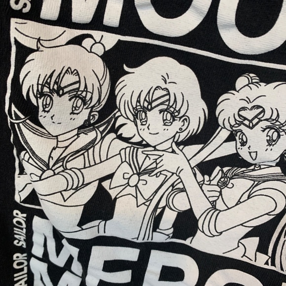 Sailor moon tee. 100 percent cotton . Worn a few times. - Picture 3 of 4